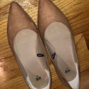 H&M Tan Flats. Size 38. Barely worn.